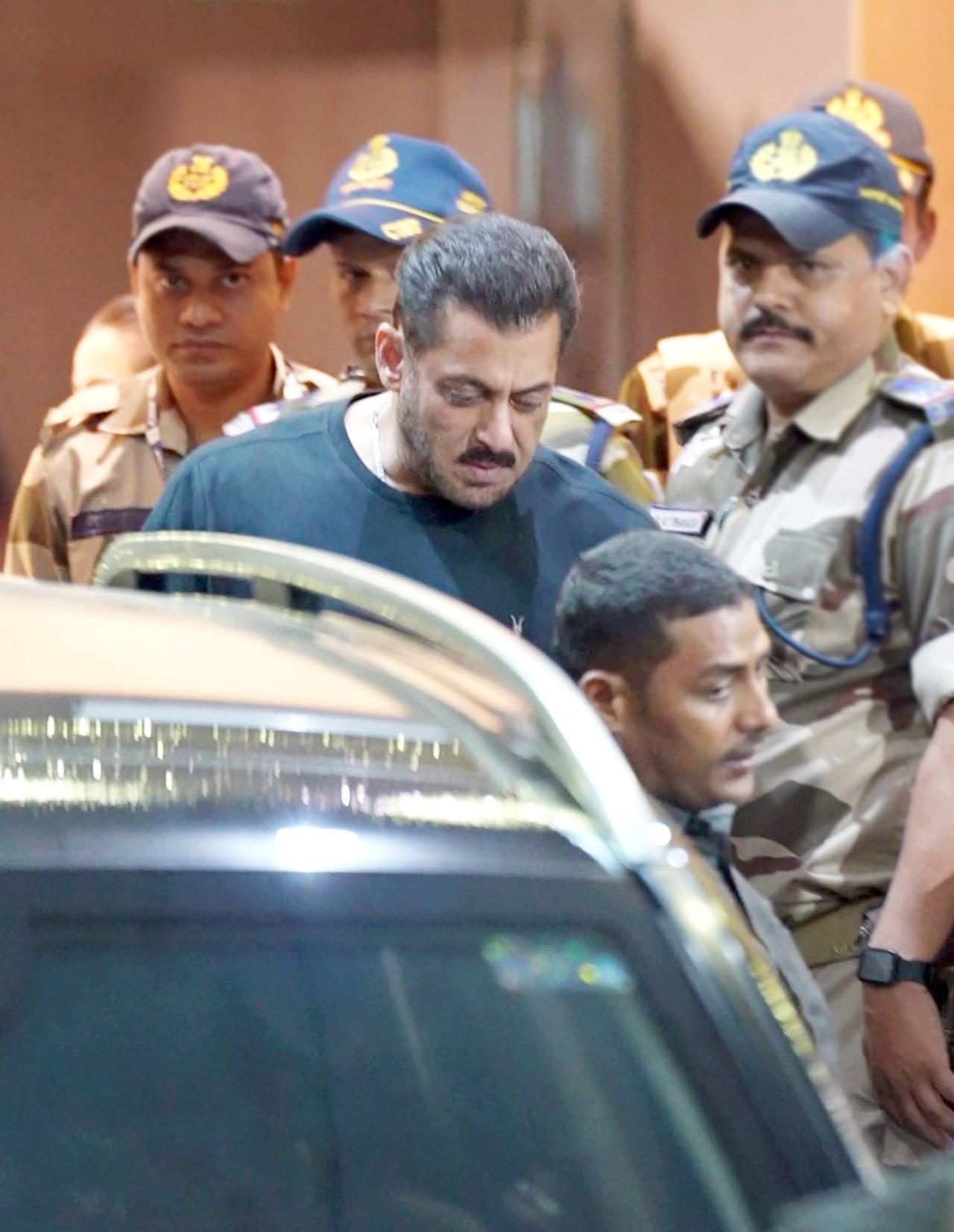 <p>Salman Khan was spotted at the private airport in Kalina on Friday morning</p>